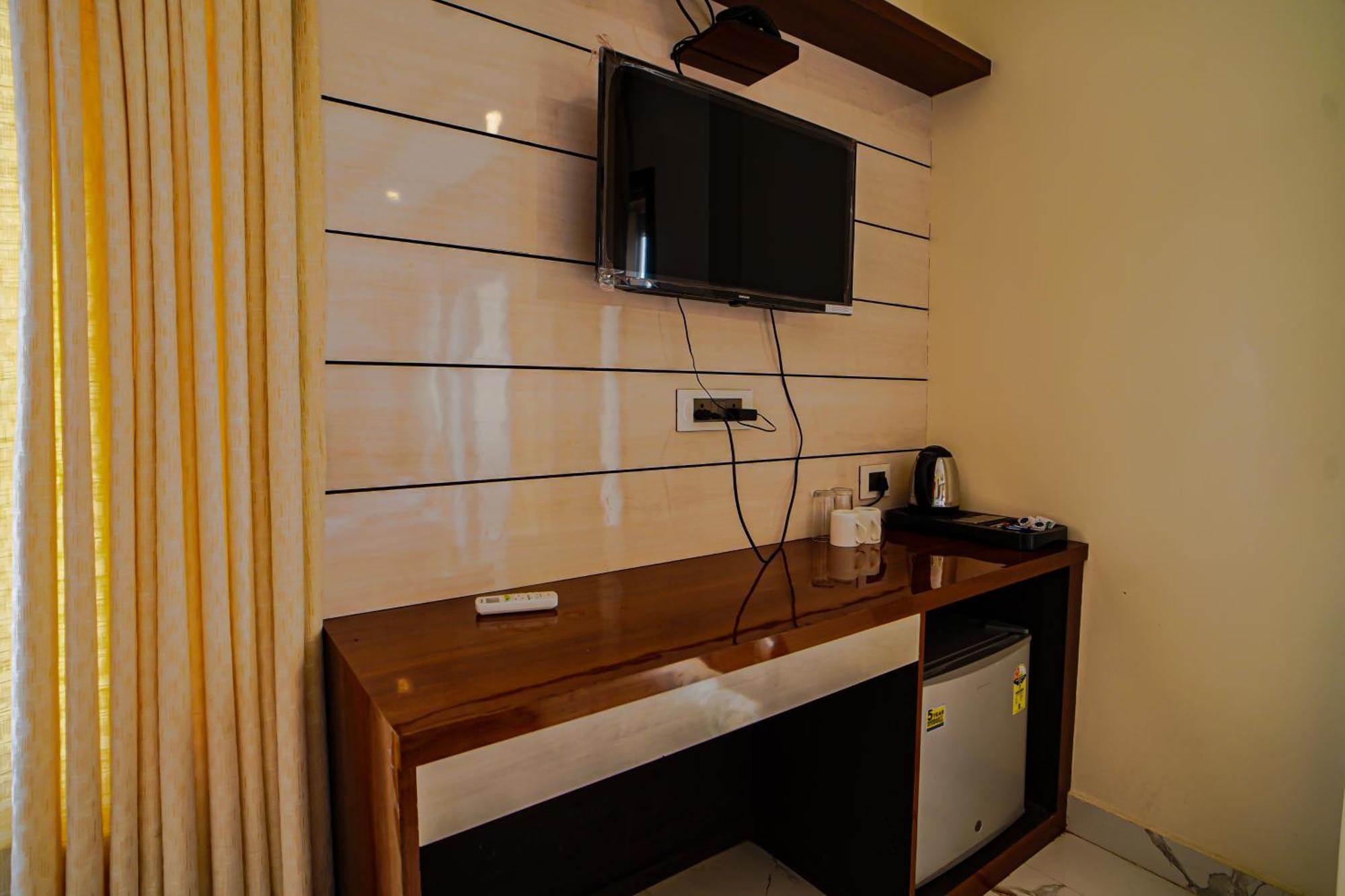 Prasant On Beach Resort !! Lift - Wifi -Restaurant-Parking Facilities-Newly Decorated Room !! Mandarmani Kültér fotó