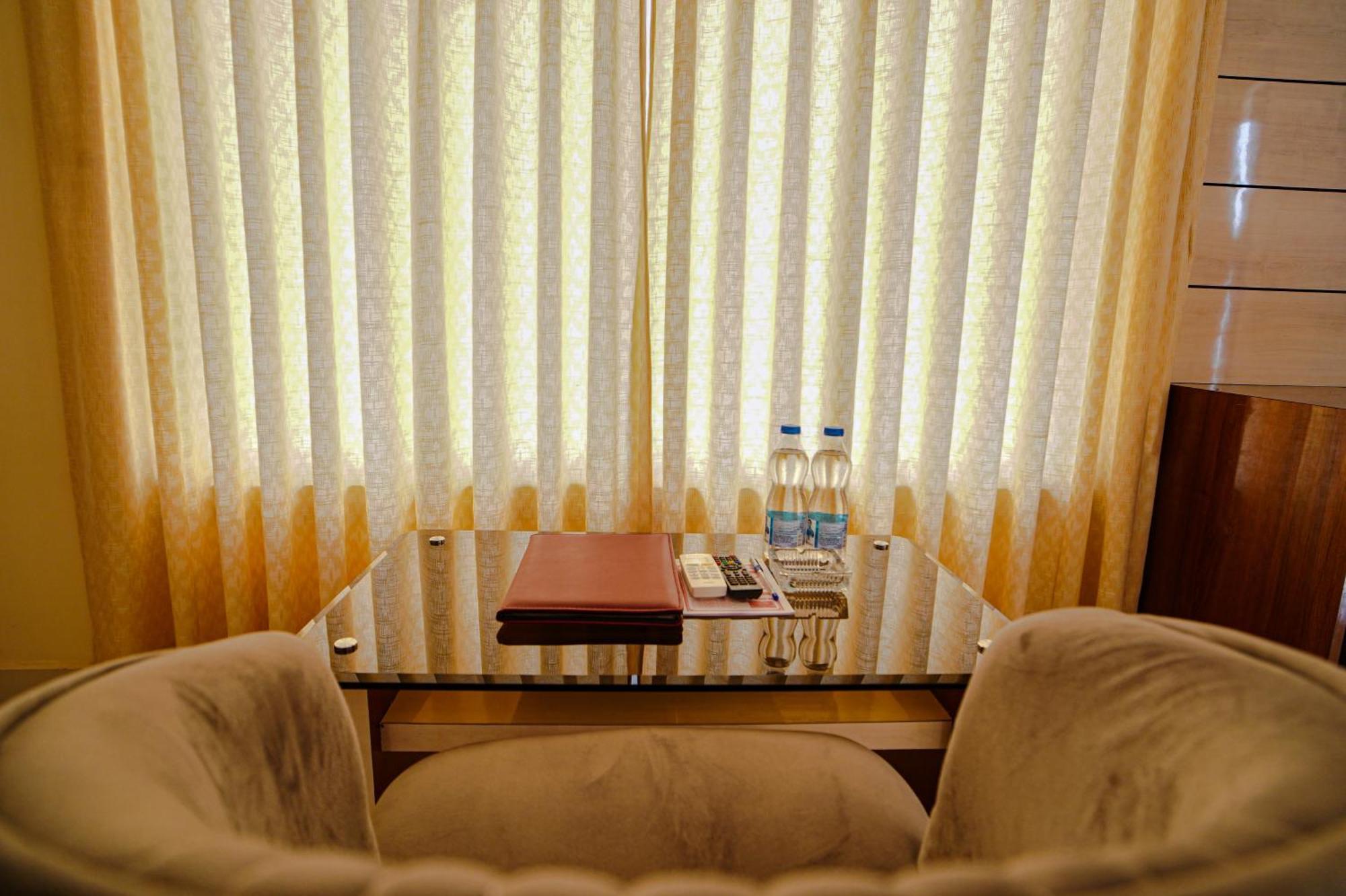 Prasant On Beach Resort !! Lift - Wifi -Restaurant-Parking Facilities-Newly Decorated Room !! Mandarmani Kültér fotó