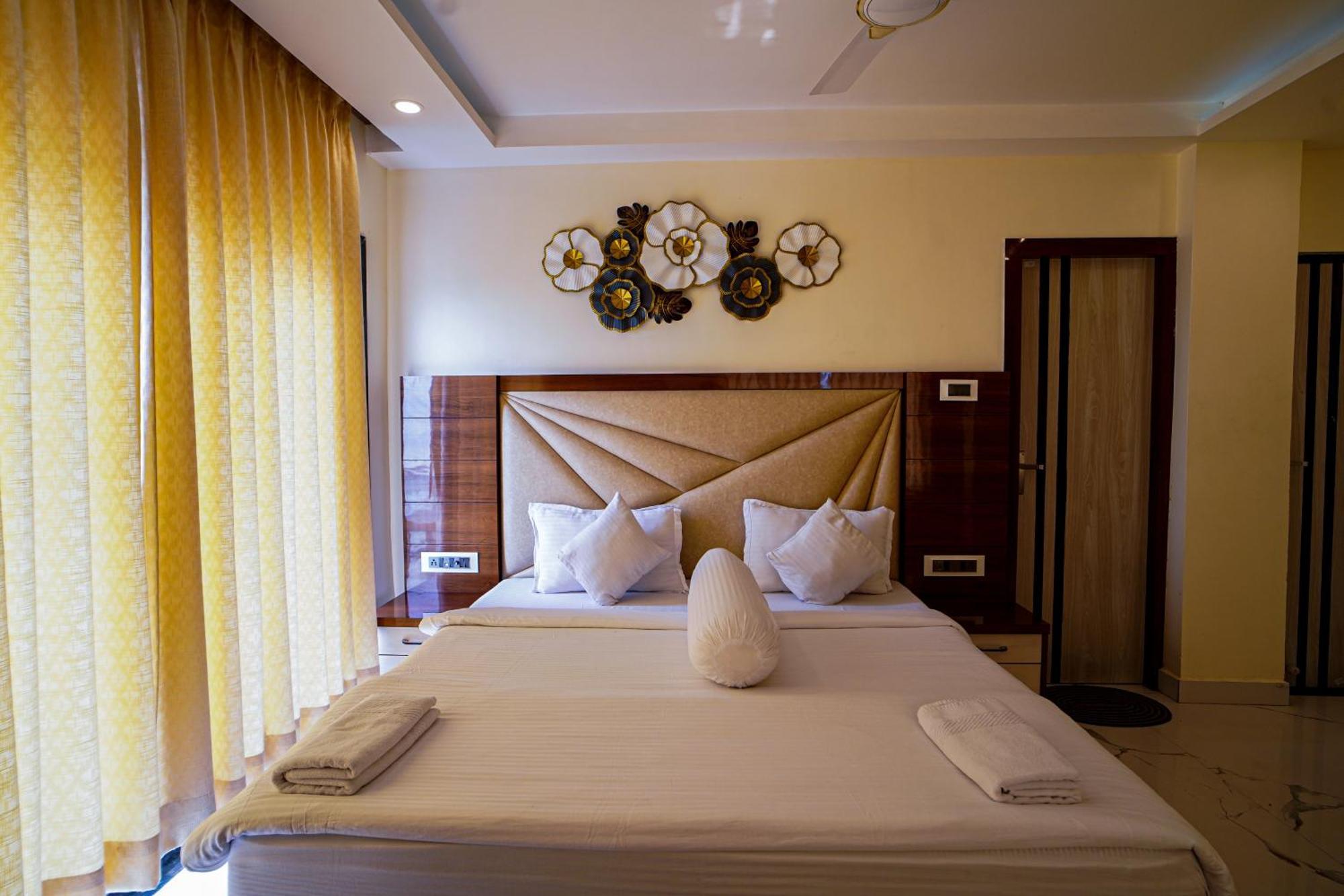 Prasant On Beach Resort !! Lift - Wifi -Restaurant-Parking Facilities-Newly Decorated Room !! Mandarmani Kültér fotó