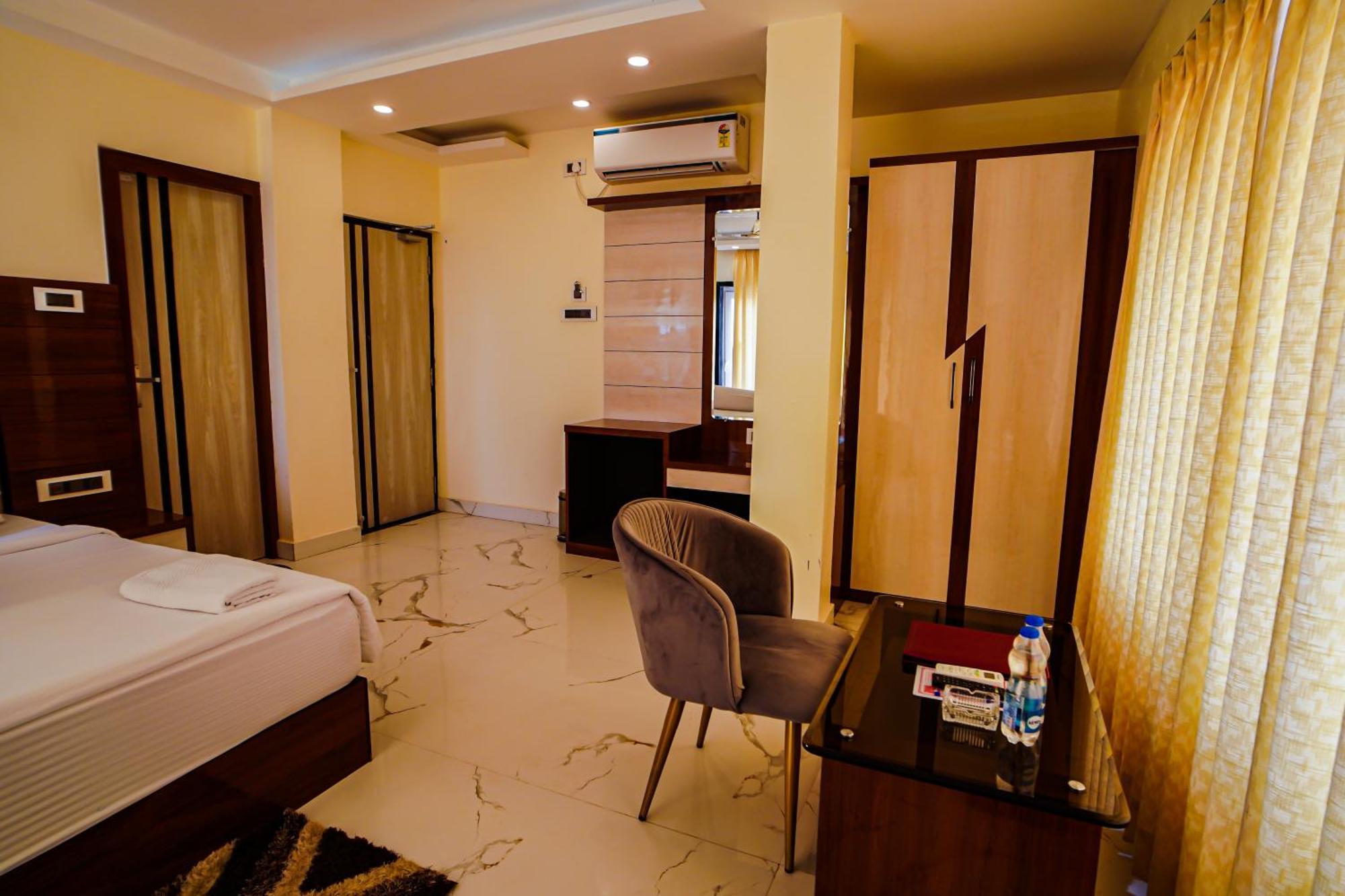 Prasant On Beach Resort !! Lift - Wifi -Restaurant-Parking Facilities-Newly Decorated Room !! Mandarmani Kültér fotó