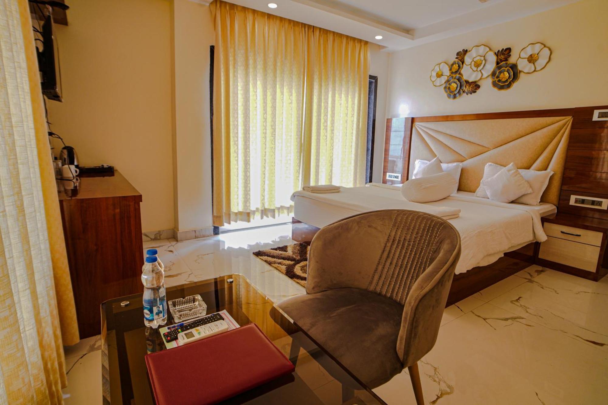 Prasant On Beach Resort !! Lift - Wifi -Restaurant-Parking Facilities-Newly Decorated Room !! Mandarmani Kültér fotó