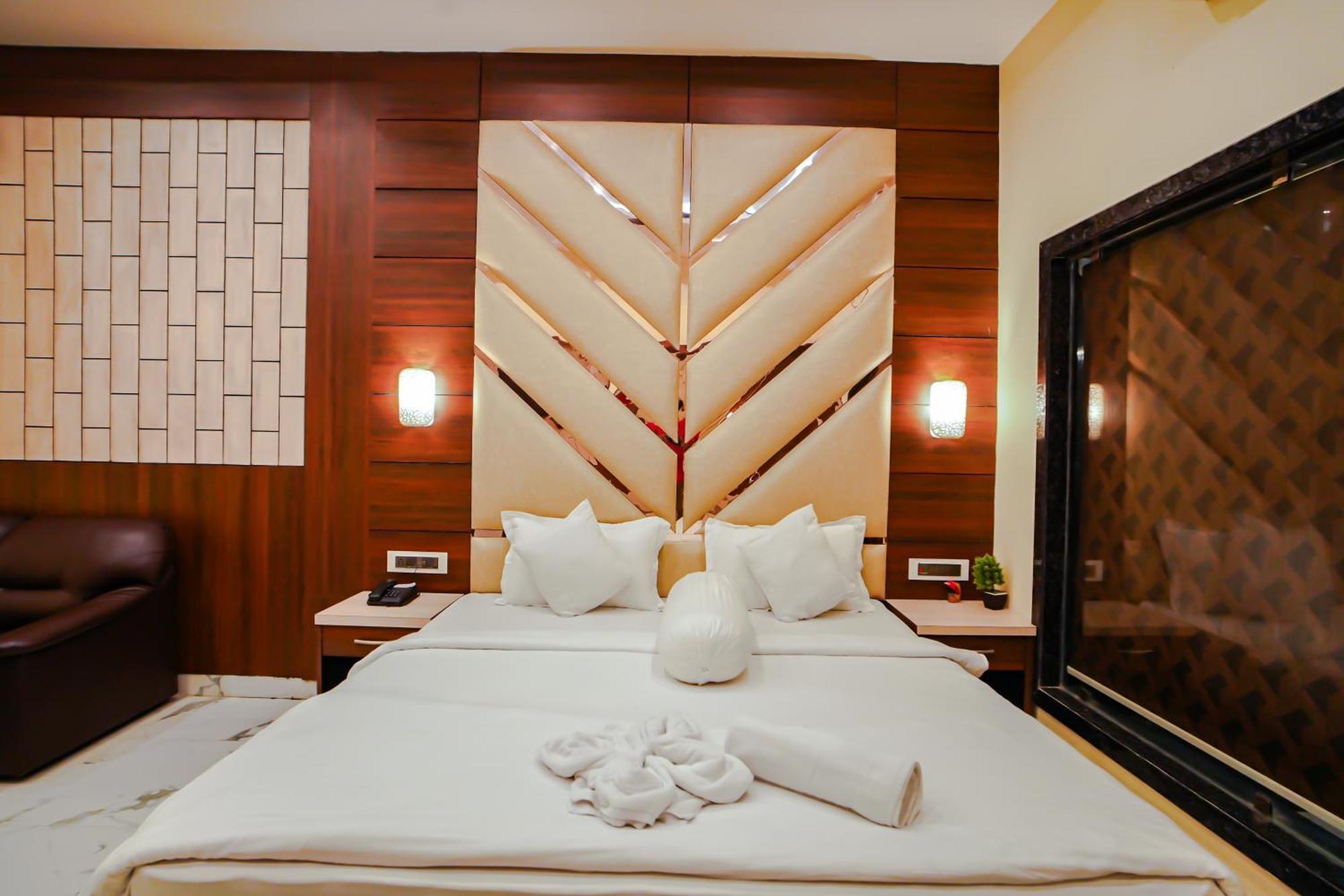 Prasant On Beach Resort !! Lift - Wifi -Restaurant-Parking Facilities-Newly Decorated Room !! Mandarmani Kültér fotó