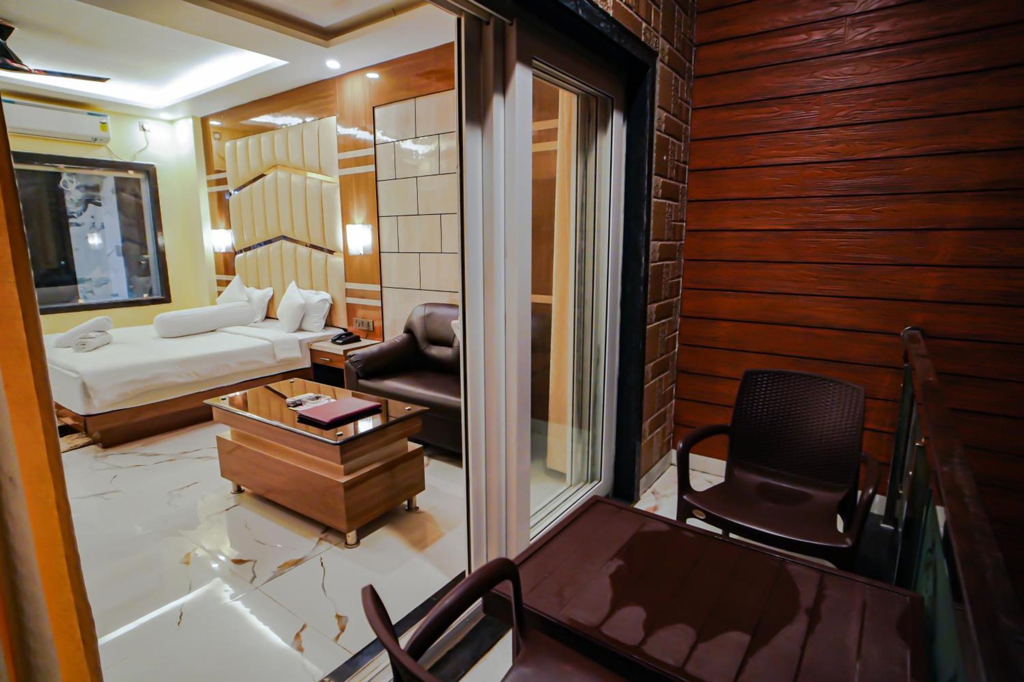 Prasant On Beach Resort !! Lift - Wifi -Restaurant-Parking Facilities-Newly Decorated Room !! Mandarmani Kültér fotó
