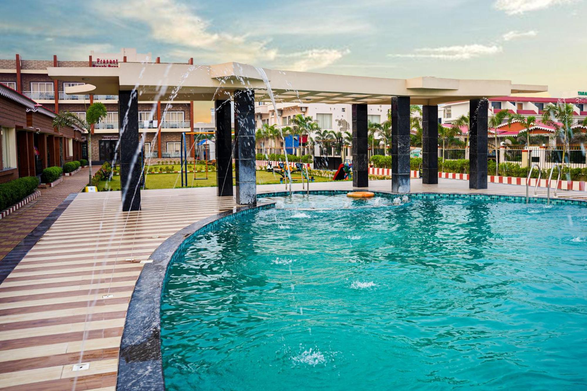 Prasant On Beach Resort !! Lift - Wifi -Restaurant-Parking Facilities-Newly Decorated Room !! Mandarmani Kültér fotó